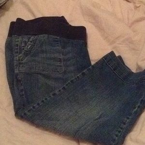 Motherhood maternity capris XL